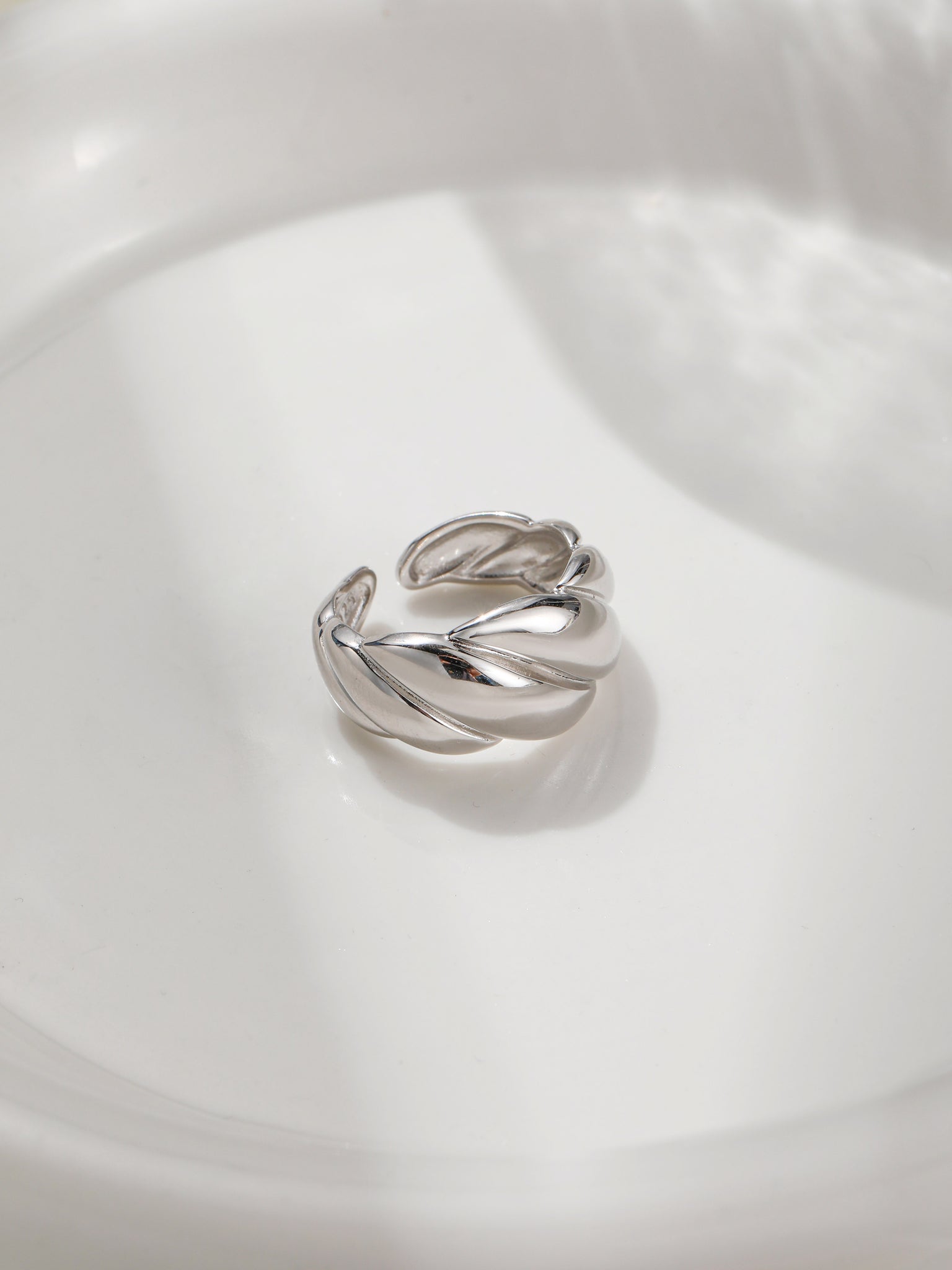 Shaping - Twist Croissant Sterling Silver Ring